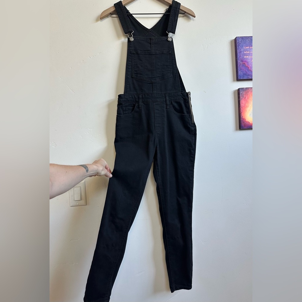 Levi's Skinny Overalls in Soft Black - Size
27